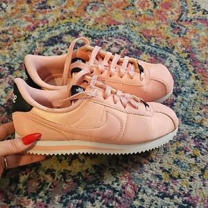 Nike Pink and Black Sneakers